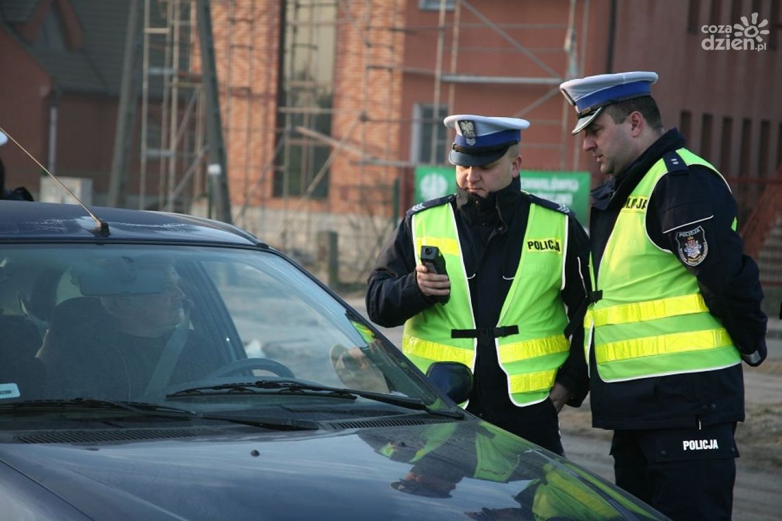 Na ulicy Planowej pijany kierowca potrącił policjanta