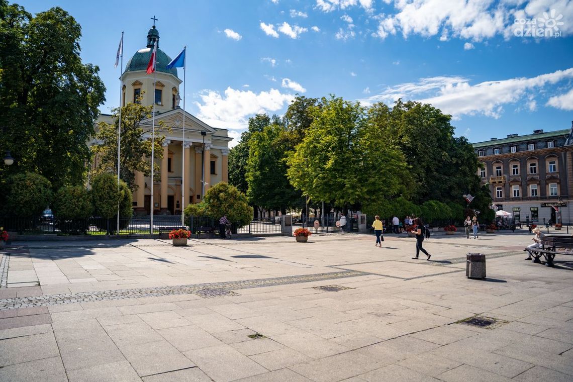 Na wymianę nawierzchni będzie trzeba poczekać Na wymianę nawierzchni będzie trzeba poczekać
