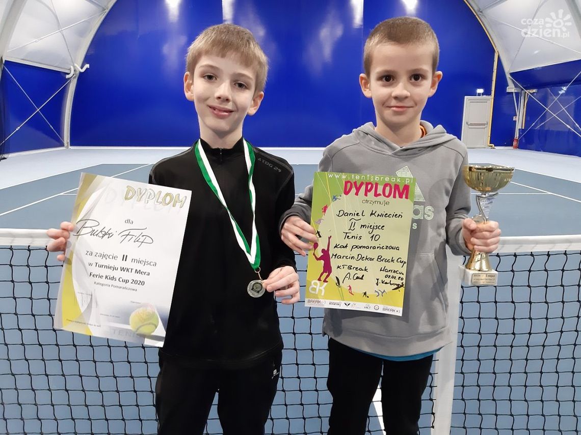 Najmłodsi adepci AT Masters z dwoma srebrnymi medalami Najmłodsi adepci AT Masters z dwoma srebrnymi medalami