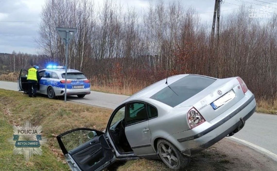 Najpierw kolizja, a potem ucieczka zakończona w rowie