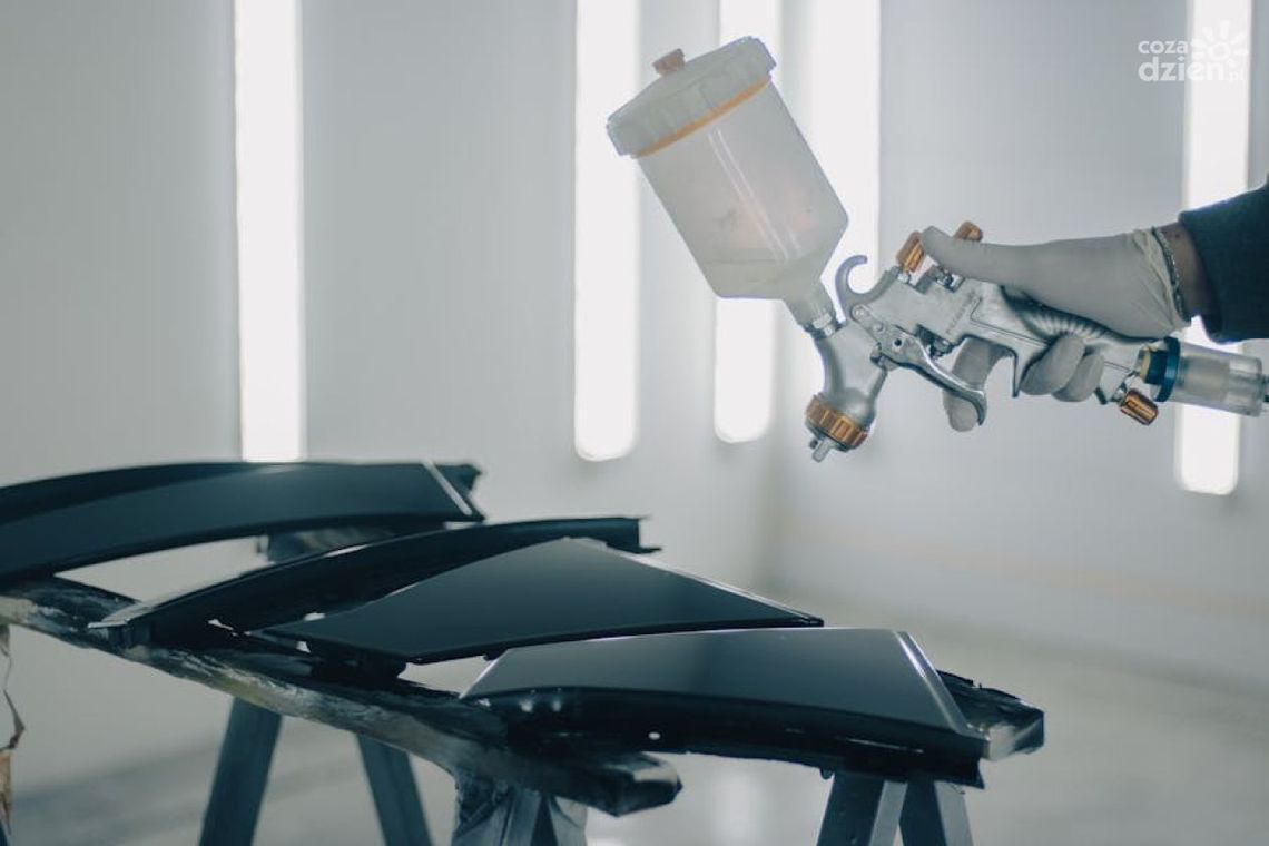 Narzędzia do aplikacji farb: Jak zbiornik ciśnieniowy i pistolet natryskowy wpływają na jakość malowania? Narzędzia do aplikacji farb: Jak zbiornik ciśnieniowy i pistolet natryskowy wpływają na jakość malowania?