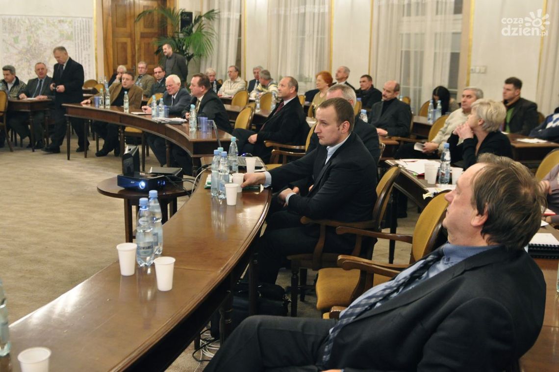 "Nie" dla ustawy śmieciowej. Będzie skarga do trybunału?