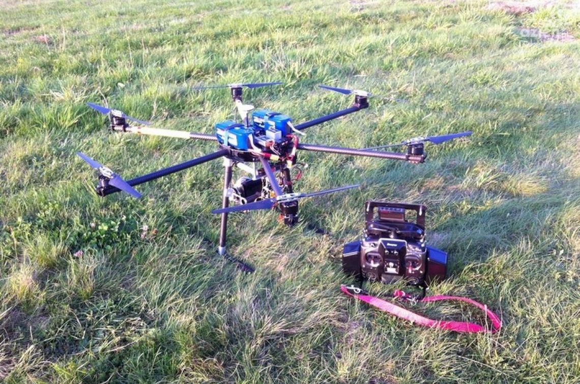 Nie każdy dron to zabawka! Może okaleczyć.