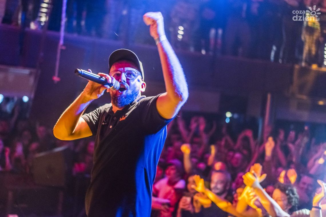 "Nie mów mi" to nowa propozycja Piotra "KęKę" Siary