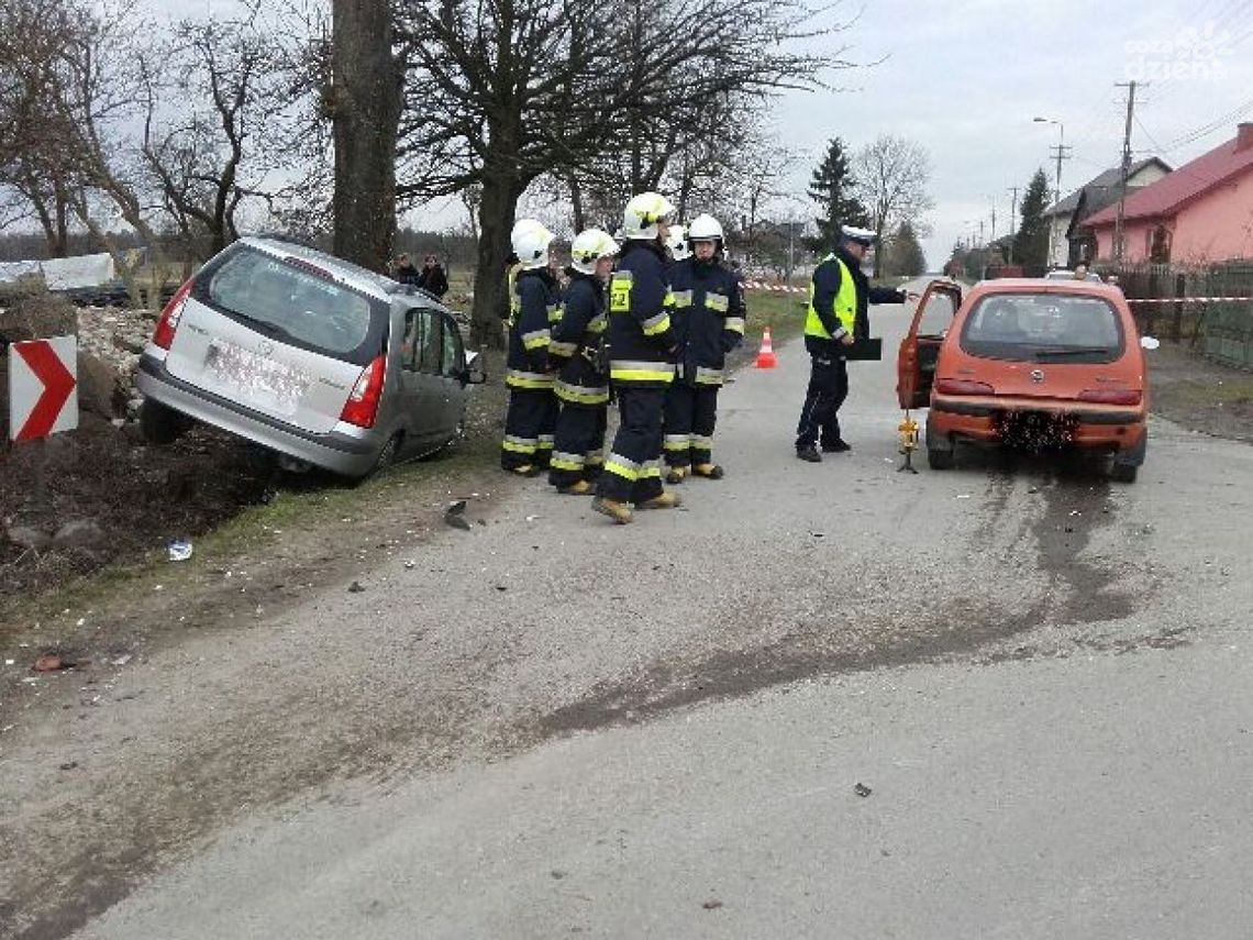 Nie ustąpiły pierwszeństwa. Dwie osoby w szpitalu