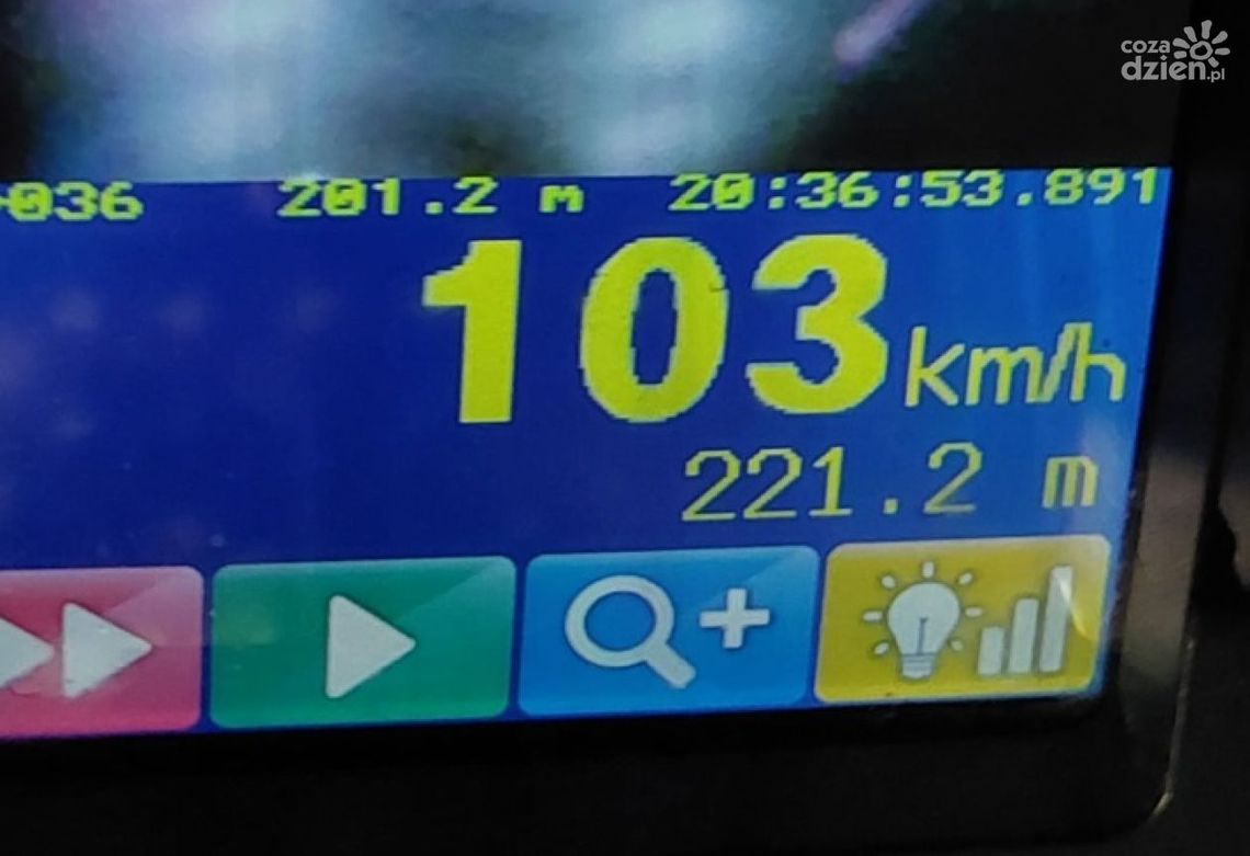 Niedawno zdał egzamin, a już stracił prawo jazdy