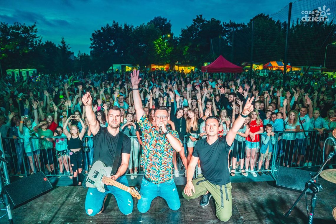 Niedzielne pikniki w powiecie radomskim. Zagrają Playboys oraz Jagoda i Brylant