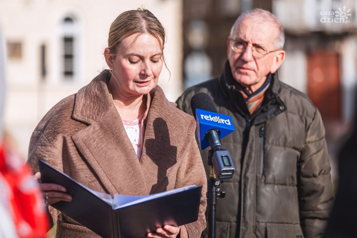 Nielegalne podrzucanie śmieci i karanie mieszkańców. Jest obywatelski projekt uchwały