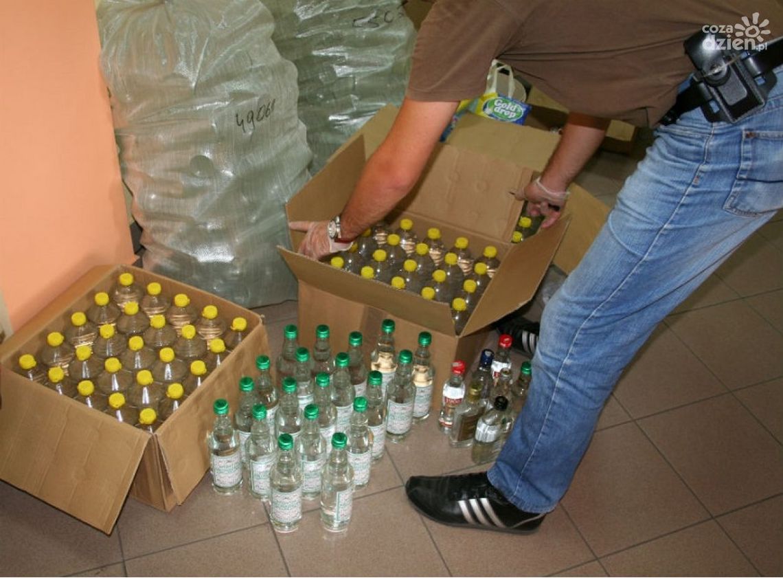Nielegalny alkohol w "ciucholandzie"