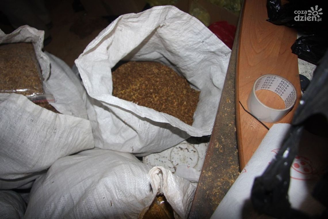 Nielegalny towar wart 150 tysięcy. 26 latek zatrzymany.