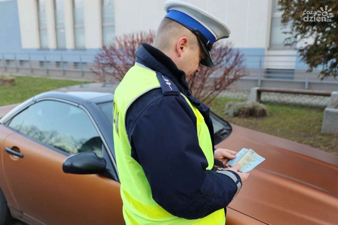 Nieodpowiedzialny kierowca zatrzymany 