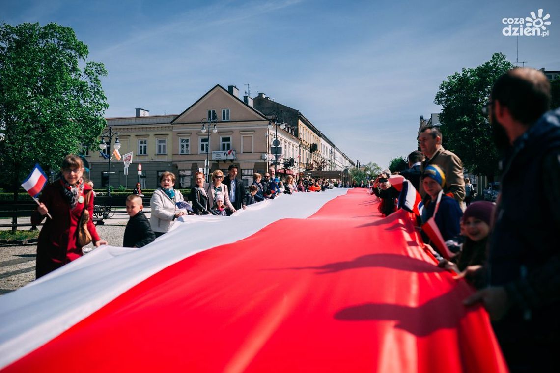 Niesamowity widok! Zobacz 100-metrową flagę Polski