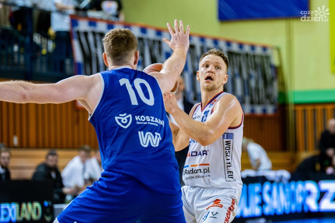 Niespodziewana porażka HydroTrucku Radom
z MKKS-em Koszalin Niespodziewana porażka HydroTrucku Radom
z MKKS-em Koszalin