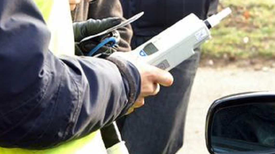 Nietrzeźwy kierowca wjechał do rowu. Miał ponad 2 promile