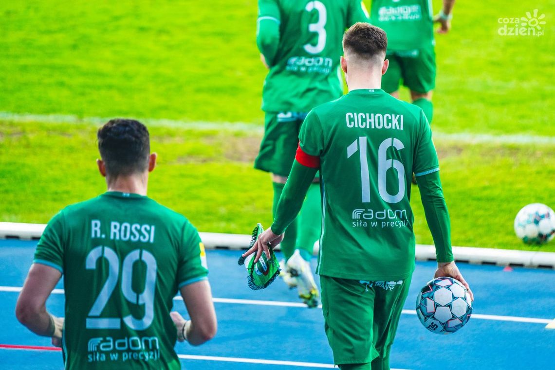 Nigeryjczyk Ebenezer testowany, a Cichocki na dłużej w Radomiaku Radom Nigeryjczyk Ebenezer testowany, a Cichocki na dłużej w Radomiaku Radom