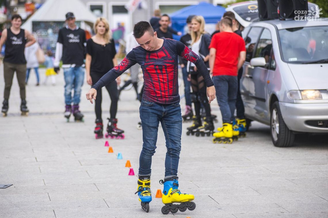 Nightskating. Rolkarze ponownie na ulicach Radomia Nightskating. Rolkarze ponownie na ulicach Radomia