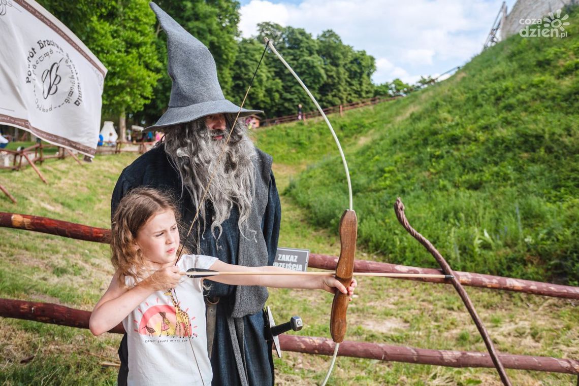 Noc Kupały w Iłży z postaciami z "Władcy Pierścieni"