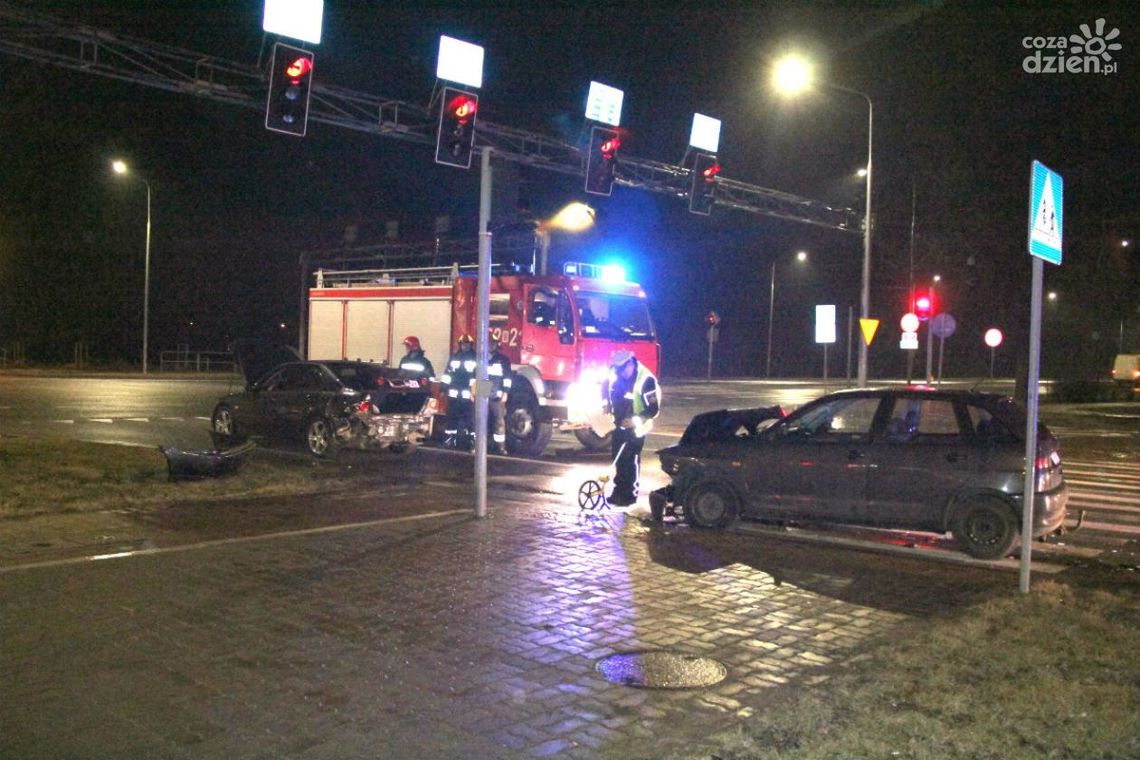 Nocny wypadek na Chrobrego