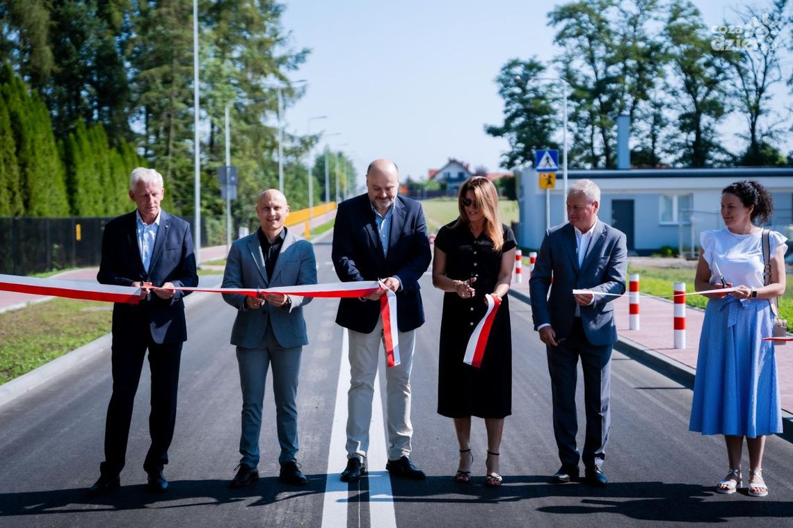 Nowa droga w Zakrzewie Nowa droga w Zakrzewie