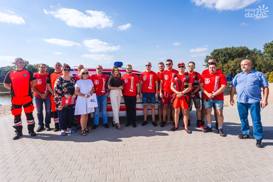 Nowa karetka trafiła do radomskiego WOPR-u