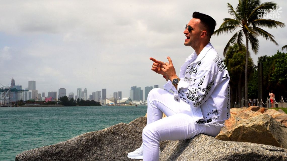 Nowa piosenka grupy Playboys w stylu latino. To utwór "Tak już zostanie" 