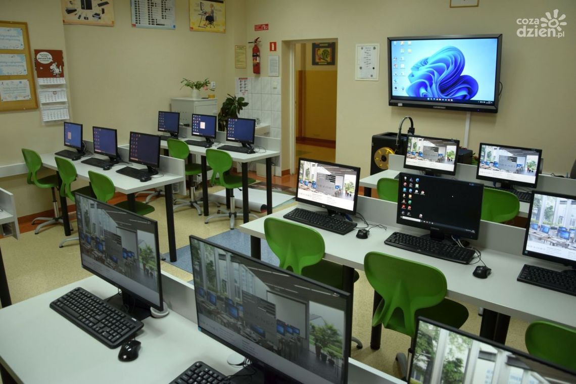 Nowa pracownia komputerowa w Natolinie Nowa pracownia komputerowa w Natolinie