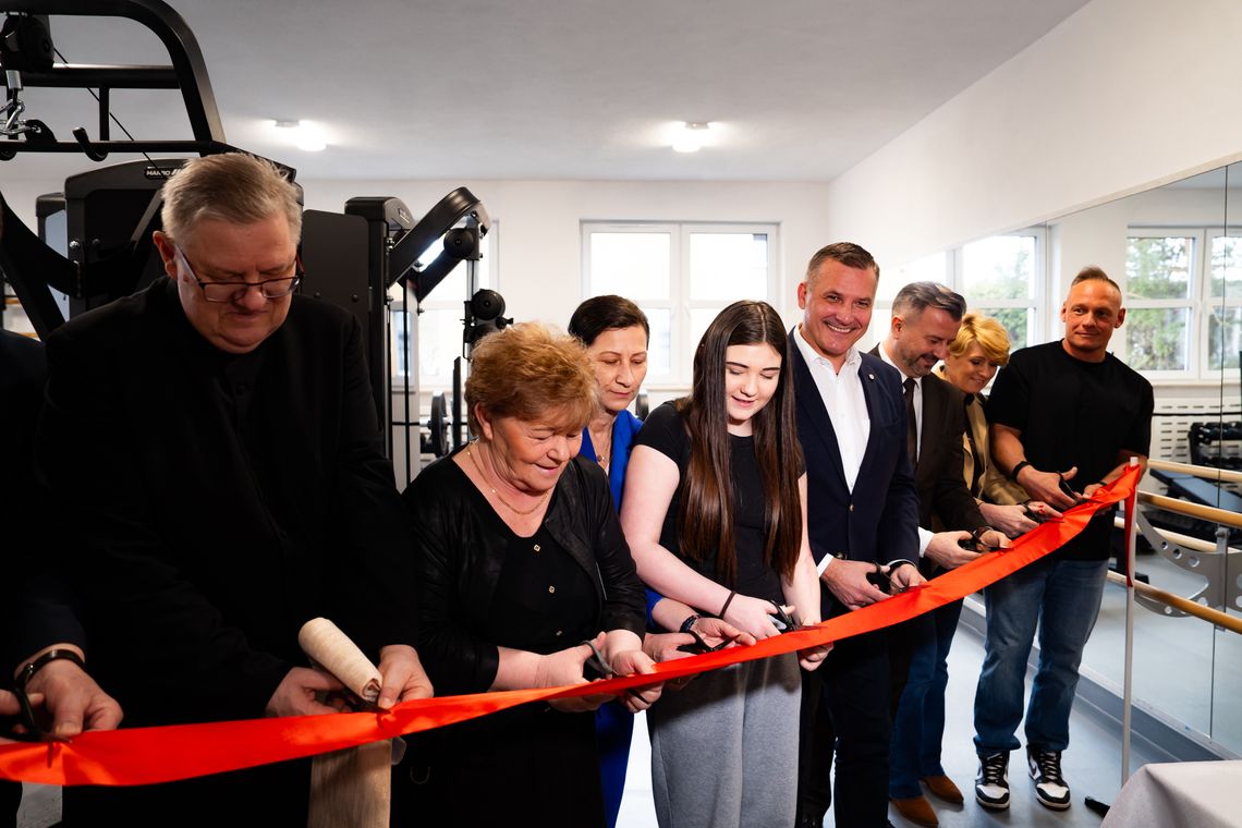 Nowa siłownia w Rusinowie otwarta. Skorzystają uczniowie i mieszkańcy Nowa siłownia w Rusinowie otwarta. Skorzystają uczniowie i mieszkańcy