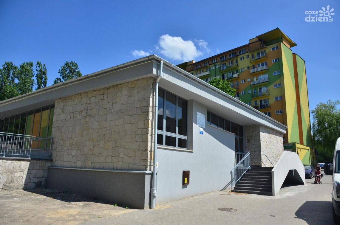 Nowa stara biblioteka przy ul. Kusocińskiego Nowa stara biblioteka przy ul. Kusocińskiego