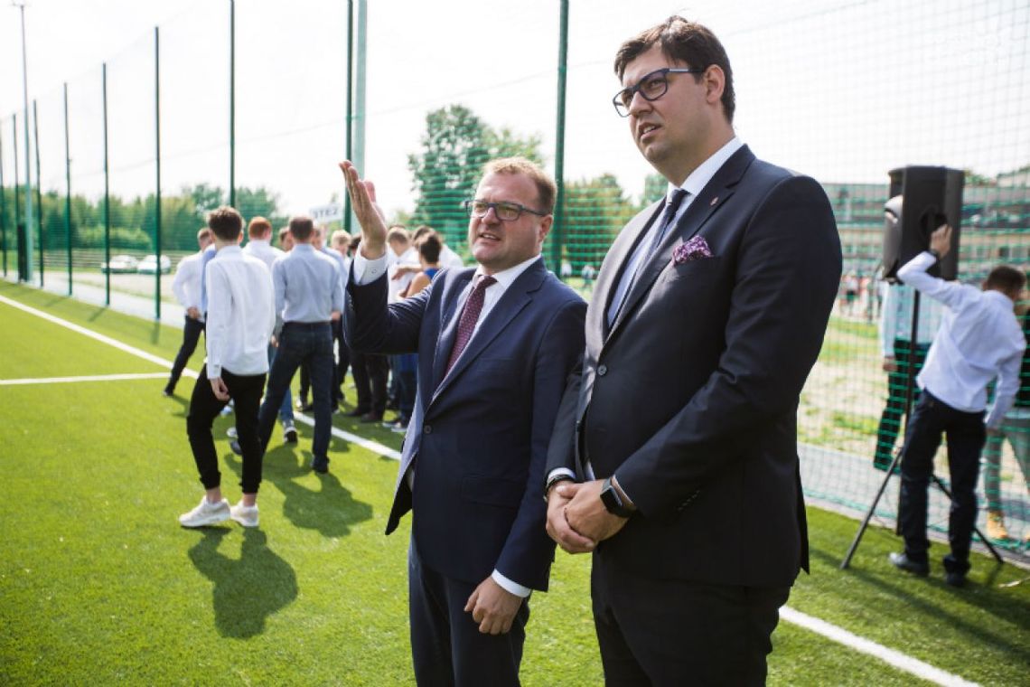 Nowe boisko na rozpoczęcie nauki Nowe boisko na rozpoczęcie nauki