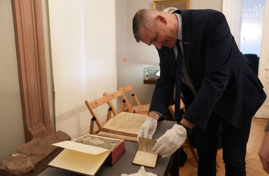 Nowe eksponaty w Czarnolesie