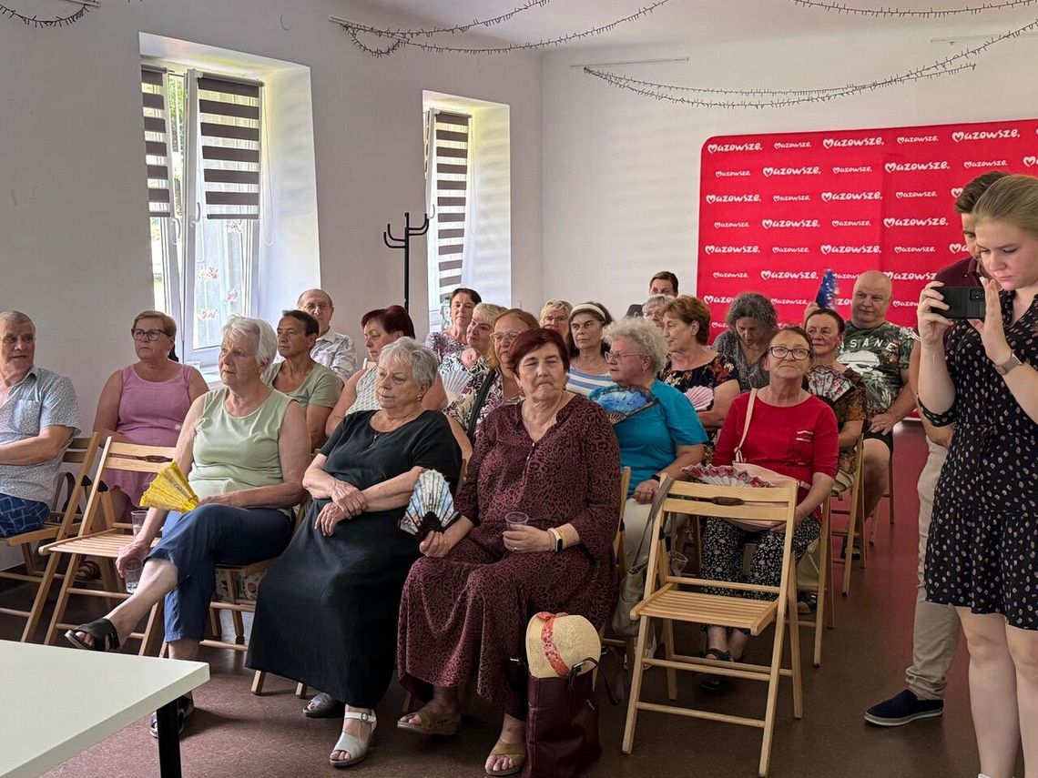 Nowe Miasto nad Pilicą: seniorzy uczą się, jak chronić się przed oszustwami Nowe Miasto nad Pilicą: seniorzy uczą się, jak chronić się przed oszustwami