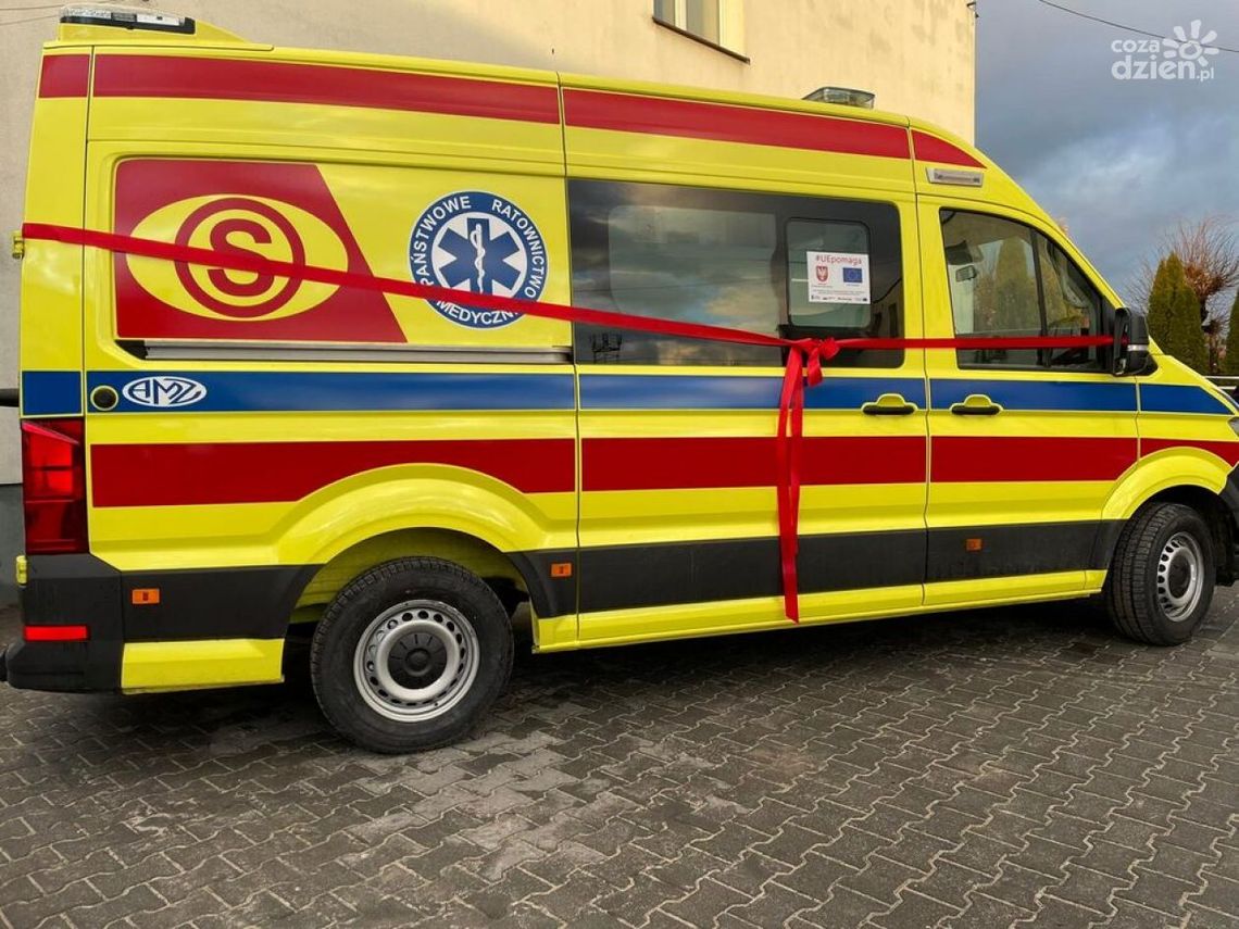 Nowe Miasto nad Pilicą z nową karetką Nowe Miasto nad Pilicą z nową karetką