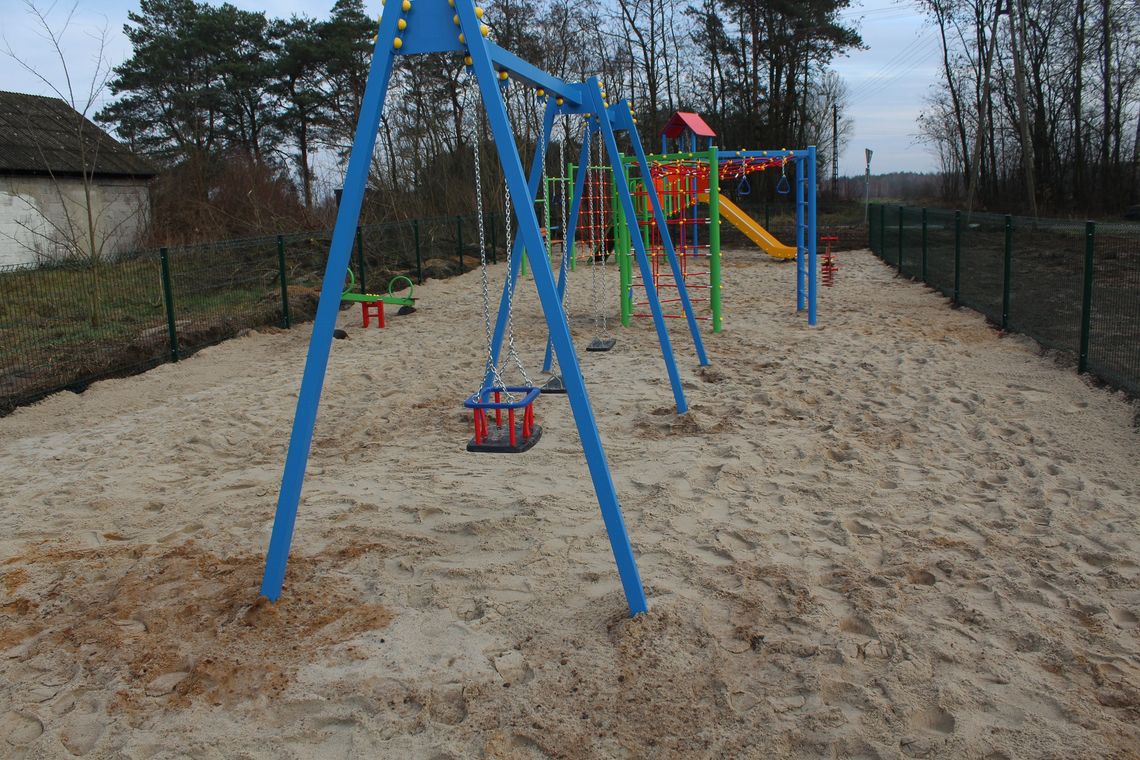 Nowe miejsce do zabawy i aktywności. Powstał plac zabaw z siłownią zewnętrzną Nowe miejsce do zabawy i aktywności. Powstał plac zabaw z siłownią zewnętrzną