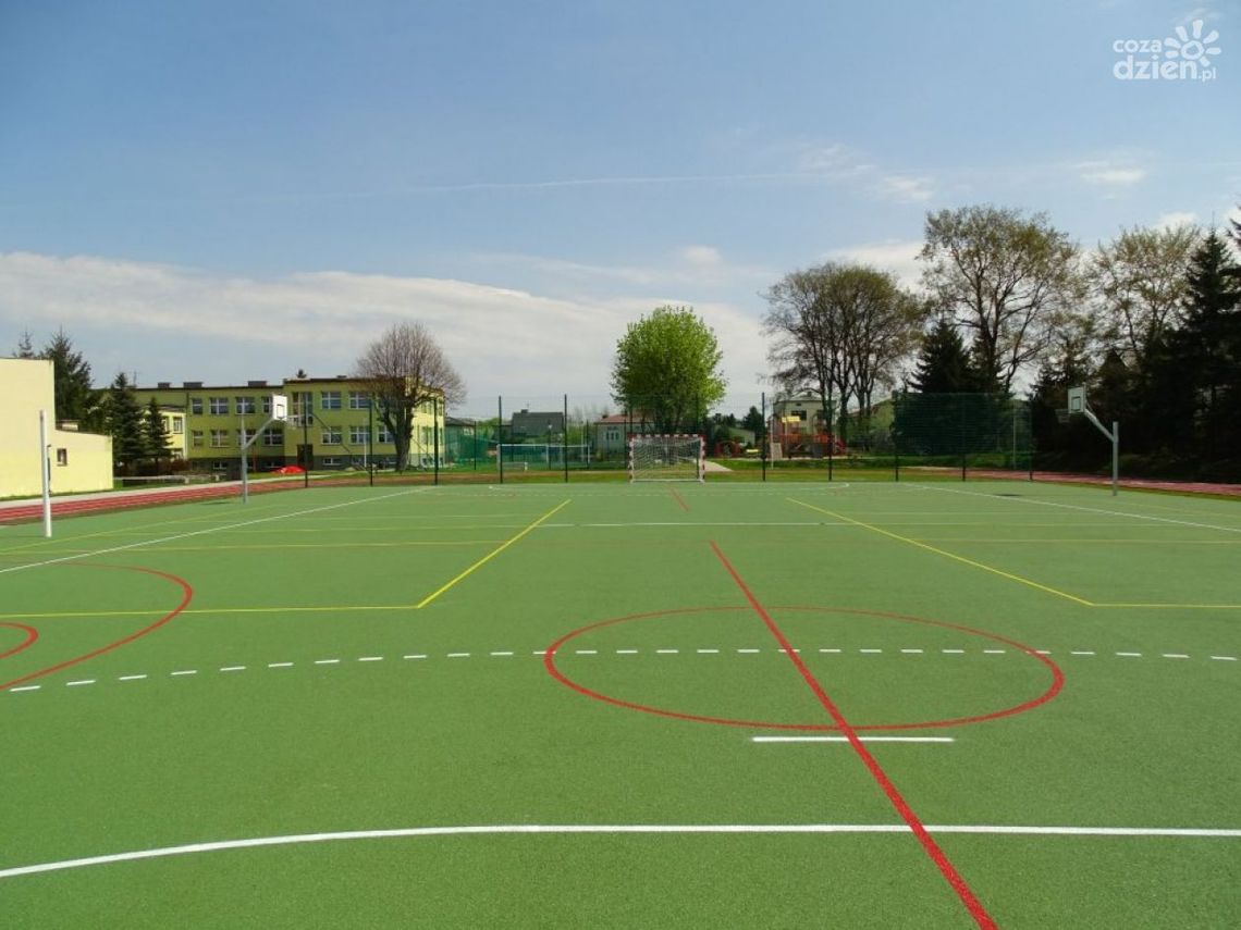 Nowe obiekty sportowe przy szkole w Zwoleniu