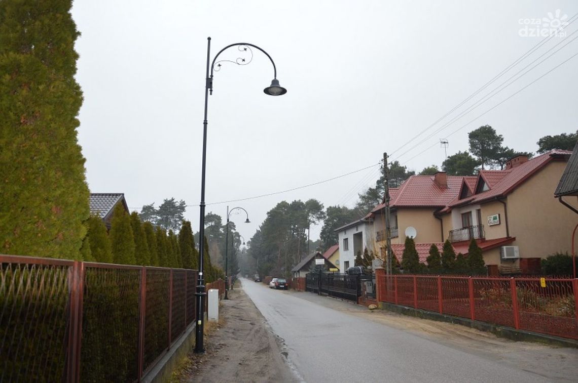 Nowe oświetlenie na terenie gminy Jedlnia-Letnisko Nowe oświetlenie na terenie gminy Jedlnia-Letnisko