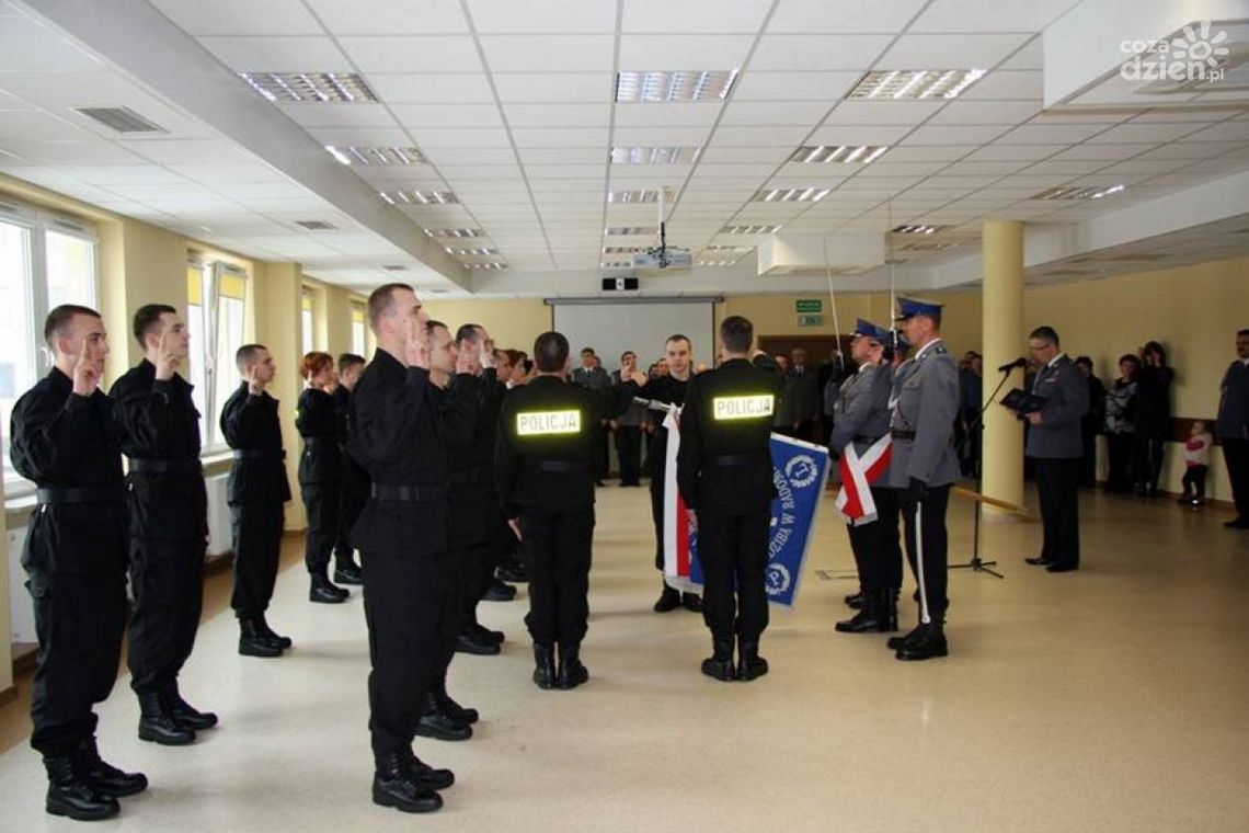 Nowi policjanci wstąpili do służby. Będą kolejne przyjęcia!
