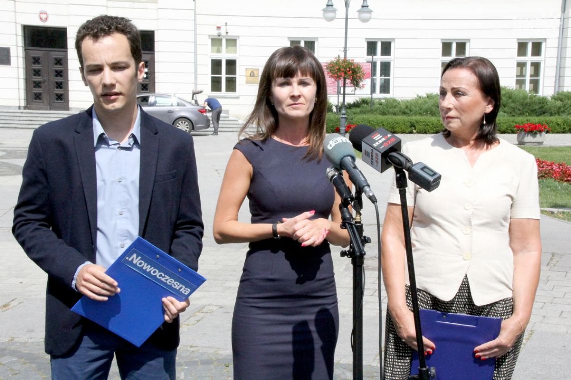 Nowoczesna chce programu chodnikowego