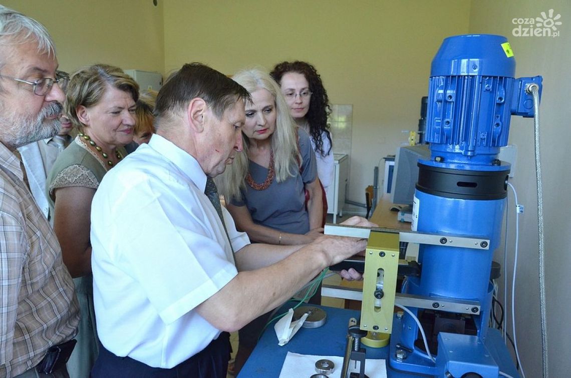 Nowoczesna hala technologiczna UTH otwarta Nowoczesna hala technologiczna UTH otwarta