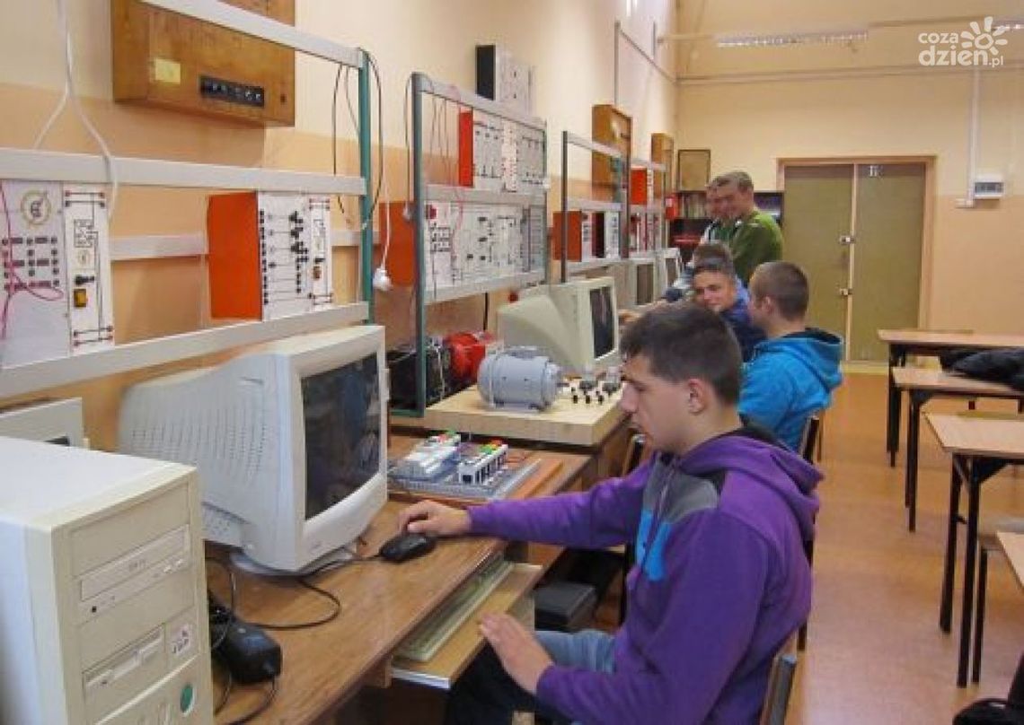Nowoczesne technologie w Zespole Szkół Technicznych Nowoczesne technologie w Zespole Szkół Technicznych