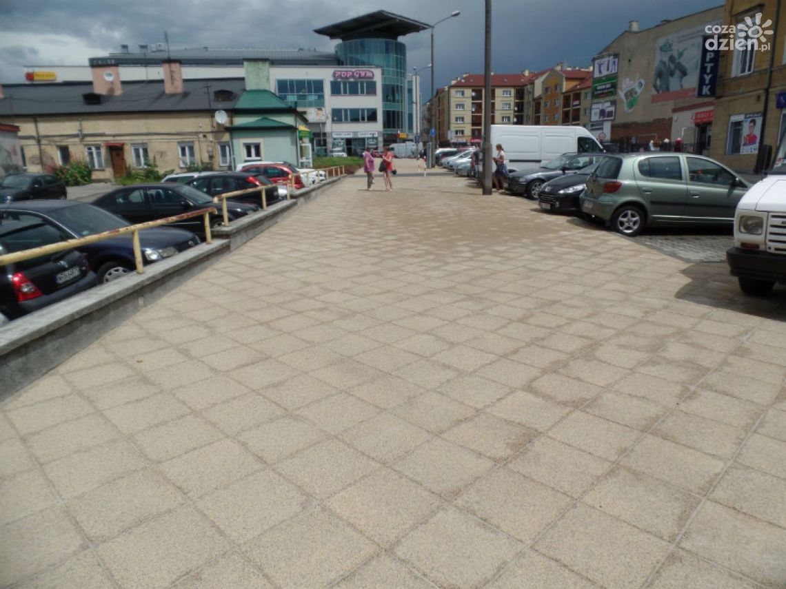 Nowy chodnik na Witolda