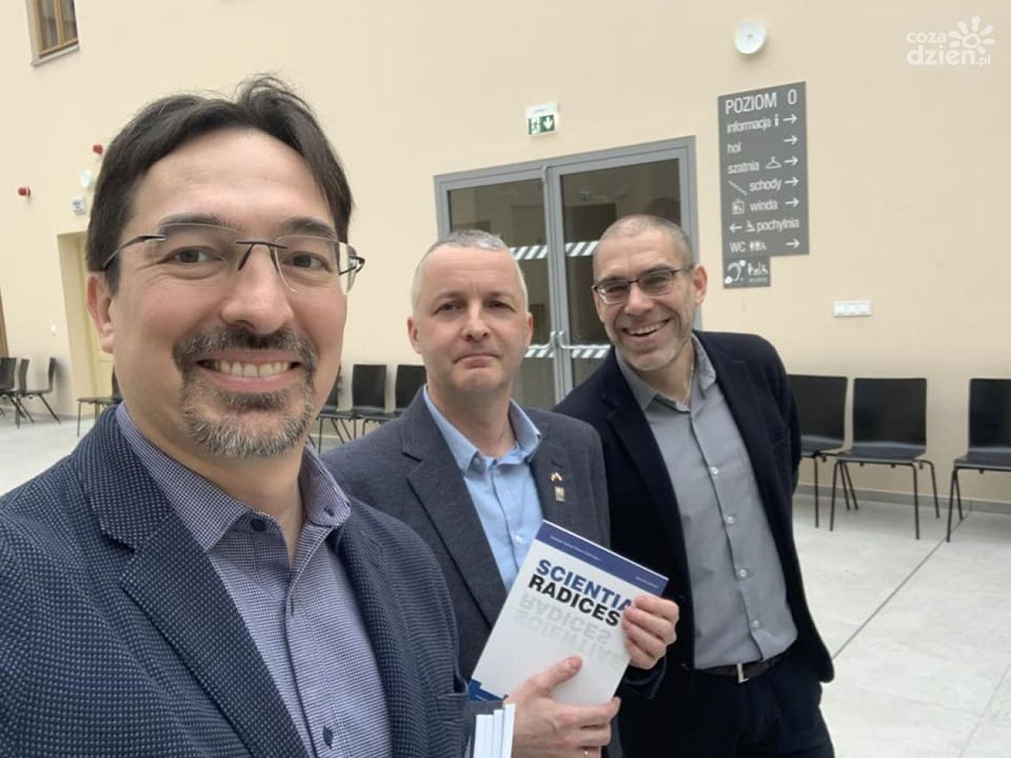 Nowy kwartalnik naukowy. Wydaje go Radomskie Towarzystwo Naukowe