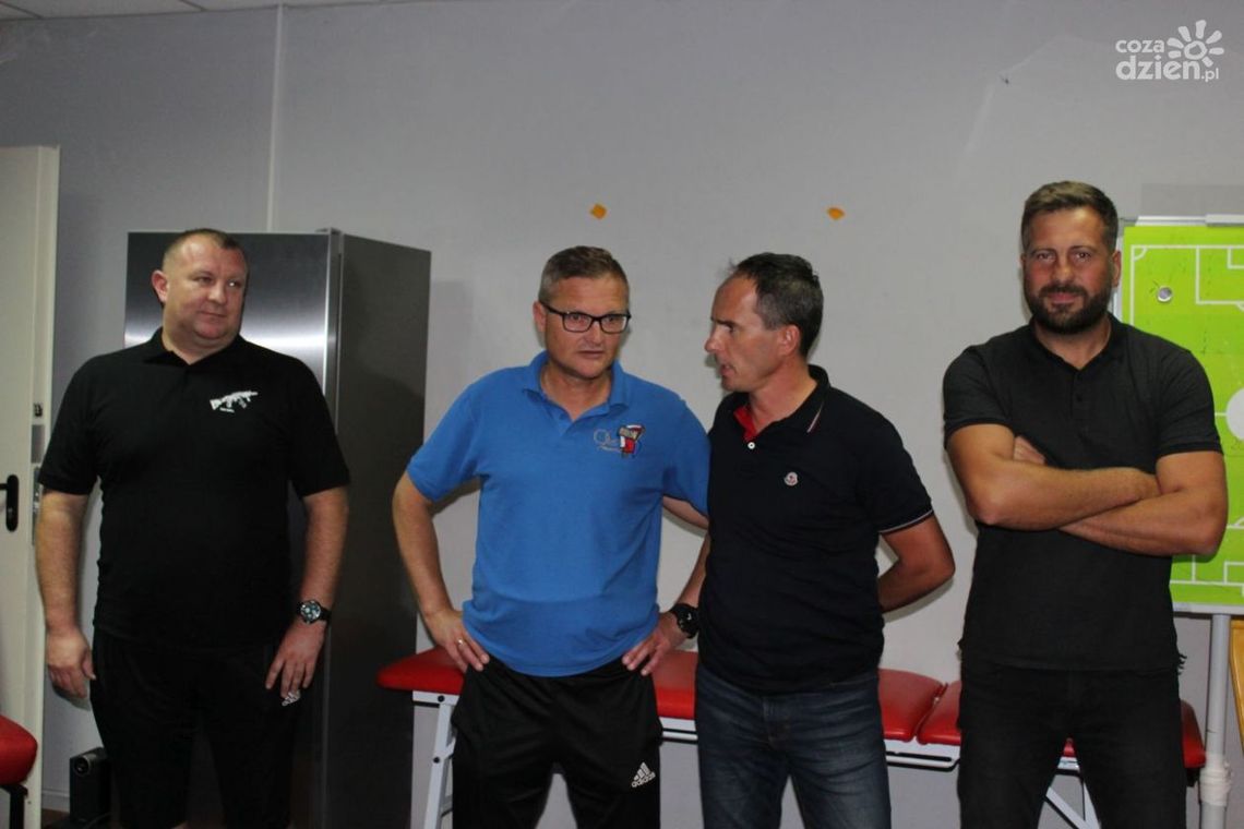 Nowy prezes odwiedził przed treningiem piłkarzy Broni Radom