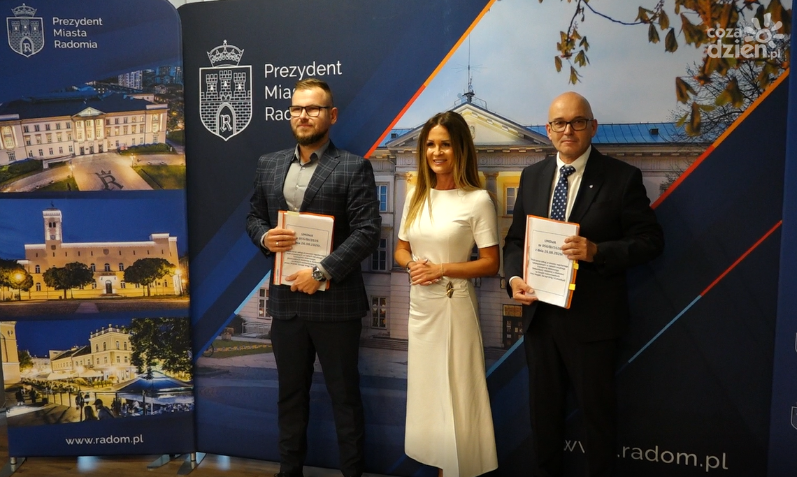 Nowy przewoźnik będzie woził pasażerów w Radomiu przez prawie dekadę. Właśnie podpisano umowę Nowy przewoźnik będzie woził pasażerów w Radomiu przez prawie dekadę. Właśnie podpisano umowę