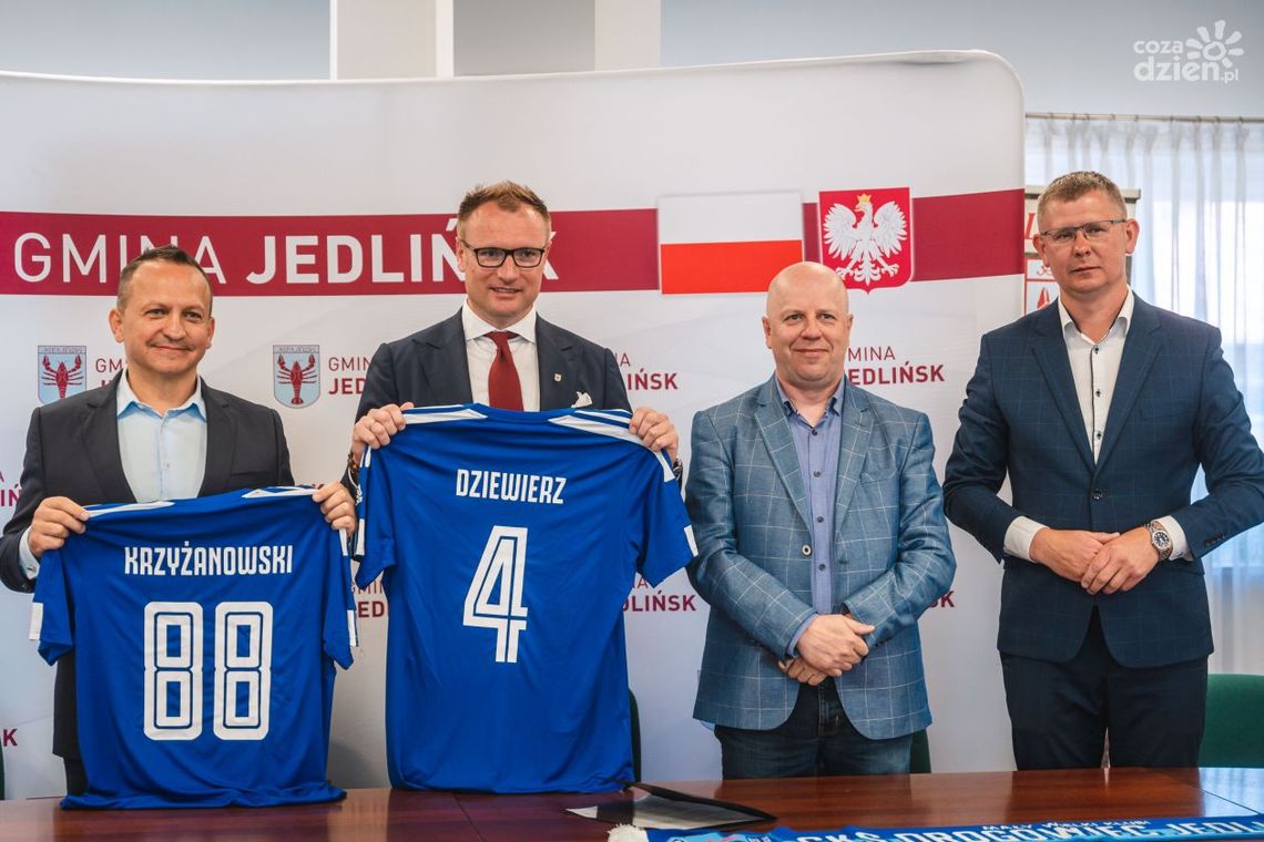 Nowy sponsor akademii piłkarskiej Drogowca Jedlińsk Nowy sponsor akademii piłkarskiej Drogowca Jedlińsk