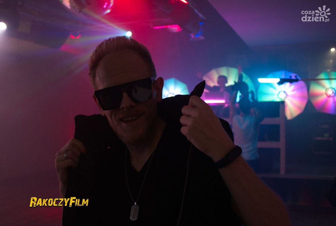 Nowy utwór Macieja Roteiro. To piosenka "Lady Hot Star"!