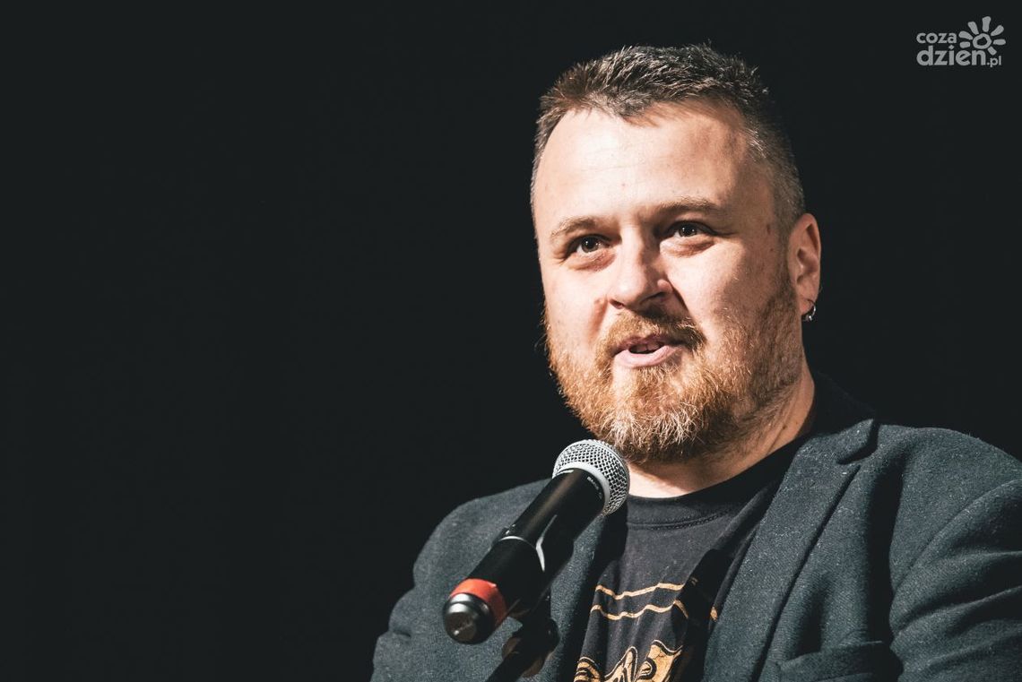 O pewnym chamie z kulą w głowie - spotkanie z Ziemowitem Szczerkiem O pewnym chamie z kulą w głowie - spotkanie z Ziemowitem Szczerkiem