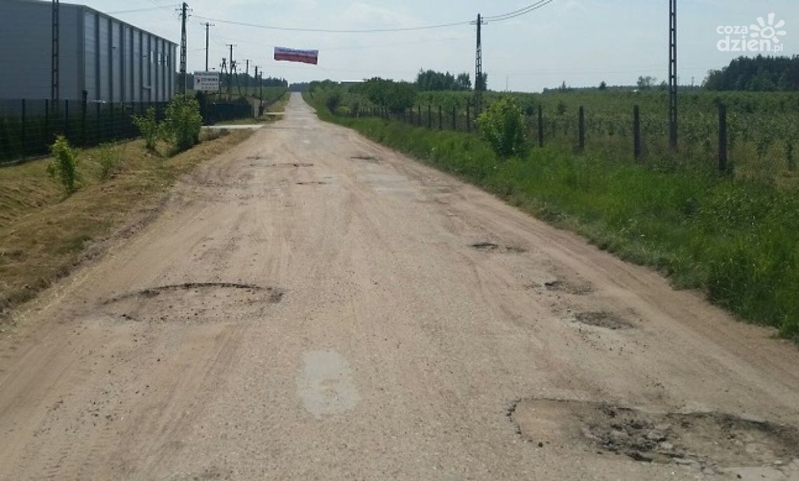 O take Polske... Dziurawa droga do bohaterów
