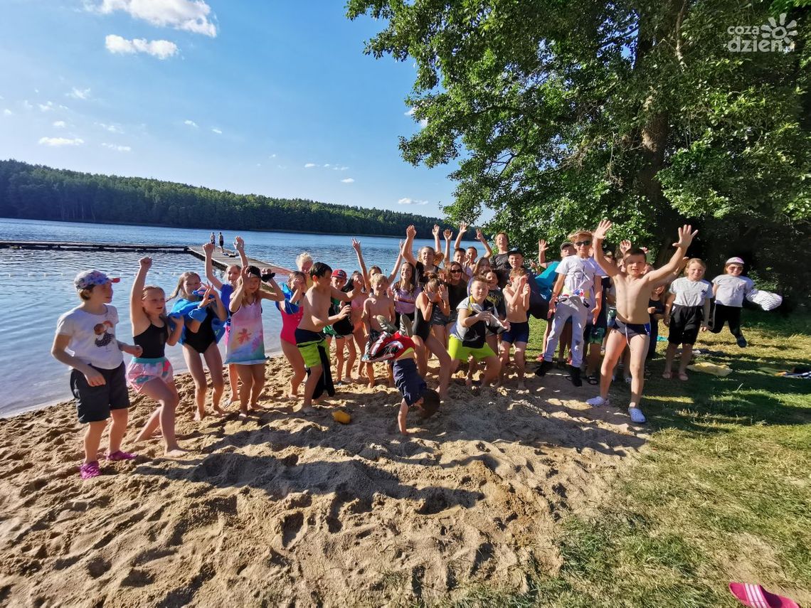 Obozy letnie, na które chce się wracać! Na Mazury tylko z KROPLĄ ZDROWIA!