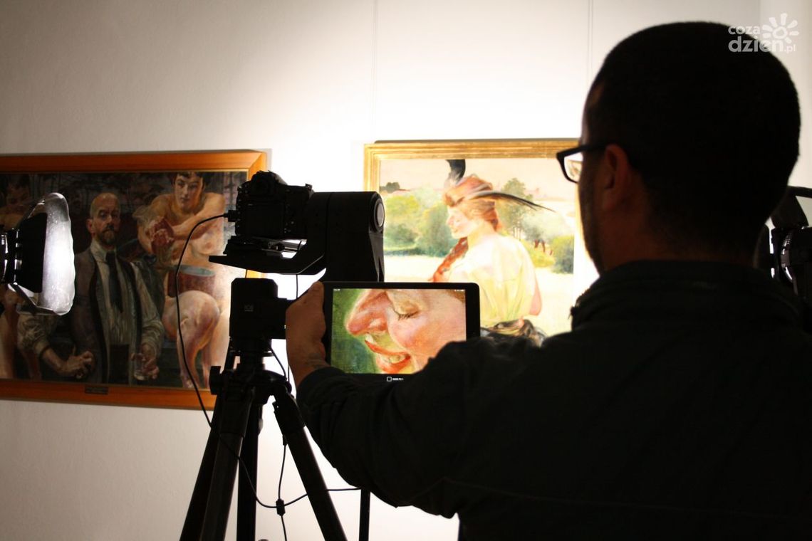 Obrazy obejrzysz na smartfonie Obrazy obejrzysz na smartfonie