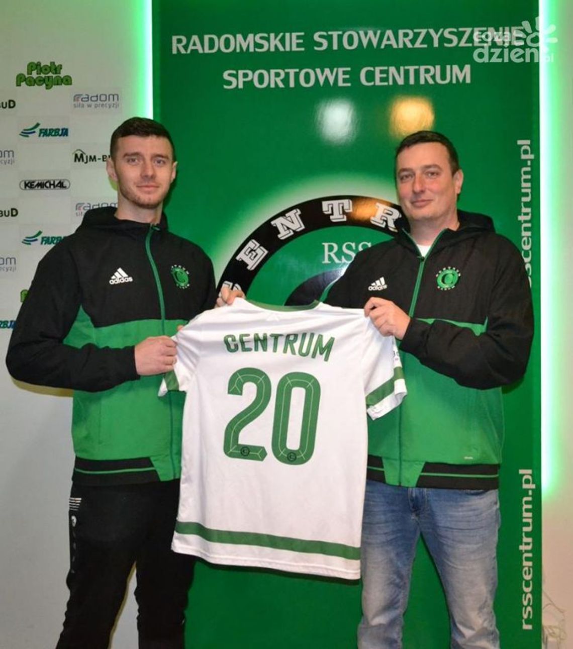 Obrona Centrum jeszcze silniejsza Obrona Centrum jeszcze silniejsza